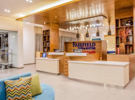 Fairfield Inn & Suites Queretaro Juriquilla, hotel cerca de Antea, Querétaro