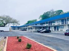 Budget inn and suites, hotel in Crowley