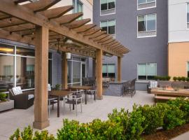 Towneplace Suites By Marriott Louisville Northeast, hotel in Louisville