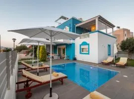 Seabreeze Villa - with Jacuzzi & heated pool