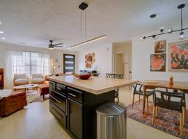 Prickly Pear at Cactus Flower-HOT TUB-Pet Friendly-No Pet Fees!, hotel in Albuquerque