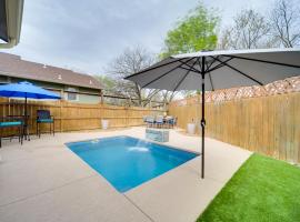 Bungalo Cocktail Pool! Fredericksburg Bungalow By Main St pilsētā Frederiksberga