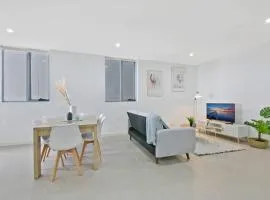 Aircabin｜Mascot｜Spacious & Modern｜Walk to station