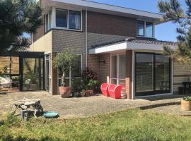 Villa Van Staalduinen, hotel i Bergen aan Zee