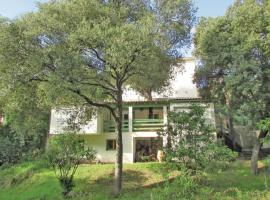 3 Bedroom Awesome Home In Sagone, hotell i Sagone