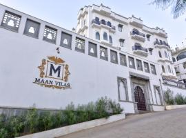 Maan Vilas By Stone Wood، فندق بالقرب من Sajjangarh Fort، أودايبور