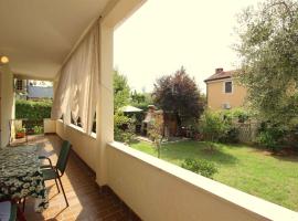 Apartment in Novigrad - Istrien 9815, hotel v destinaci Karpinjan