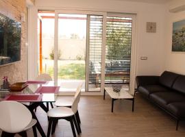Bungalow Rosemary Park, Hotel in Zadar
