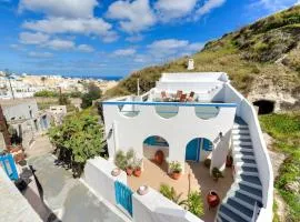 Santorini Traditional Cave House