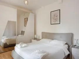 Suite Foscolo, in piazza a Trieste