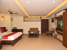 M R Residency Dharwad., hotel with parking in Dhārwād