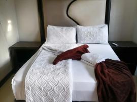 Essential Guest House Parow, holiday rental in Cape Town