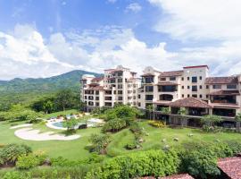 Malinche 110-B, Studio Condo at Reserva Conchal, hotel di Playa Conchal