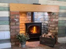 Den of Joy Humberston Fitties sleeps 6,hot tub,log burner