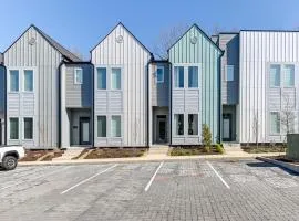 Chic and Modern Townhome 7 Mi to Downtown Nashville