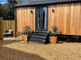 Canalside View Mini Lodge with private hot tub