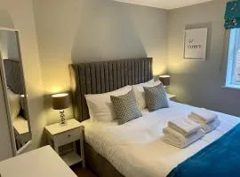 Luxury Riverside City Centre Apartment