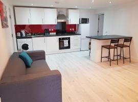 Central Windsor 2 bedroom flat with free parking, ξενοδοχείο σε Ουίνδσορ