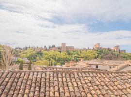 Casa de la Acequia by Florentia Homes, villa i Granada