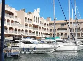 les îles d'or au port de Hyères grand studio climatisé