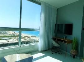 beach front tel aviv bat yam apartment -hotel 39, hotel with jacuzzis in Bat Yam