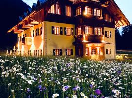 Natura Boutique Chalet Wellness SPA, chalet di Dobbiaco