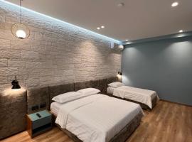Bujtina Apsus, hotel di Berat