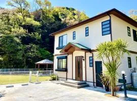 一棟貸別荘! Ohama Beach House & BBQ! 大浜海水浴場まで徒歩10分! Pets welcome!