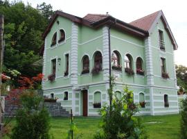 Penzión Zlatý Jeleň, hotel perto de Campo de Golfe Alpinka Košice, Košice