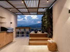 Jacuzzi Privado, Casa de Lujo Norte Medellin