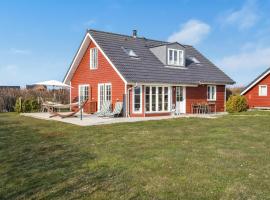 Beautiful Home In Frrup With Kitchen, hôtel à Tårup