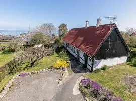 3 Bedroom Cozy Home In Allinge