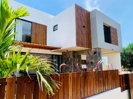 Into the Sun - Modern Holiday Home, holiday rental in Albion