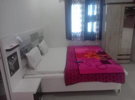 Gopi Dham hotel, complex din Vrindavan