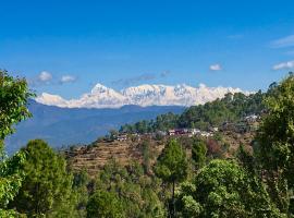Himalaya View, δωμάτιο σε οικογενειακή κατοικία σε Ranikhet