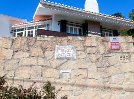 Vila Chácara Flora em Malveira da Serra, hotel u gradu Alcabideche