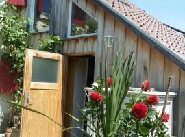 Ferienwohnung Bodensee Haus Franziskus, family hotel in Herdwangen-Schönach