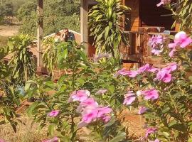 Happy bungalow & trekking, hotel near Cha Ong Waterfall, Banlung