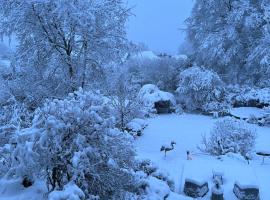 Garden & Hill Ferienwohnung Limburg，錫默拉特的便宜飯店