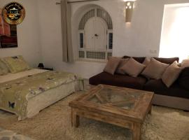 Suite Aurora Villa Naïa Domaine Béluga, holiday rental in Sidi el Moujahed
