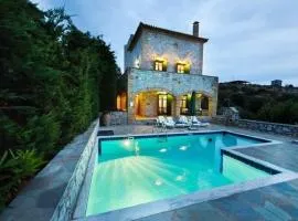 SOFIA, Luxury Stone Villa in Stoupa with Private Pool, BBQ and Amazing Sea View