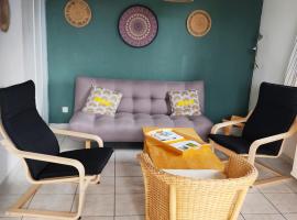 MAISON LANDES OCEAN, hotel v destinaci Saint-Julien-en-Born