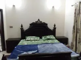 Bahria Town near Talwar Chouk - Two Bedrooms with kitchen and living room available in 10 Marla Independent house