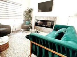 Gorgeous 6BR New Home for Families