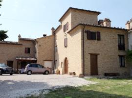 Agriturismo Sant'Antonio: Montegridolfo'da bir çiftlik evi
