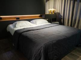 Tokhtarov Apartment, Ferienunterkunft in Öskemen