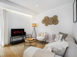 WHome Chic & Stylish Retreat in Estoril's Finest Location, hotel v destinaci Estoril