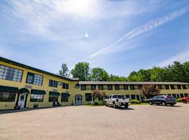 The Lodge at Poland Spring Resort, hotel with parking in Poland Spring