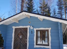 Schöne Stuga unmittelbar am Ammerån gelegen, hotel s vířivkou v destinaci Hammarstrand