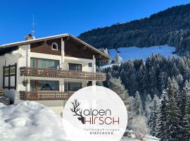 alpenHIRSCH - Ferienwohnungen: Hirschegg şehrinde bir otel